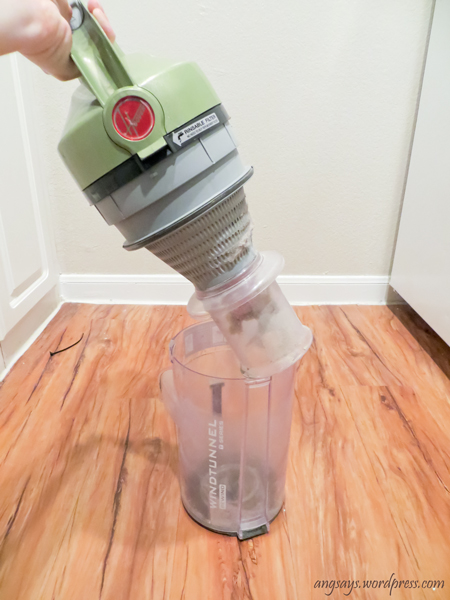 How to Clean a Vacuum- angsays.wordpress.com Clean vacuum filter