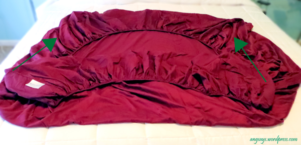 How to Fold a Fitted Sheet -- angsays.wordpress.com Folded fitted sheets