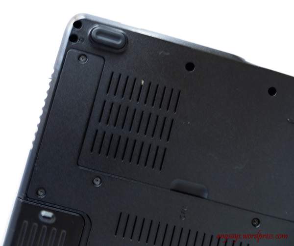 cleaning-laptop-keys