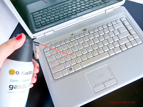 Deep Clean a Laptop- angsays.wordpress.com How to Clean a Laptop