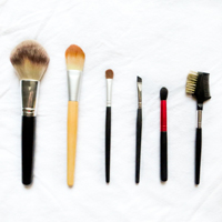 How to Clean Makeup Brushes