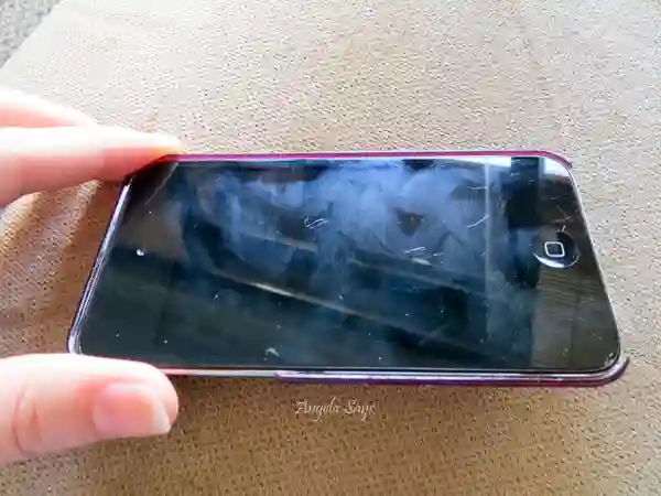 The Best Way to Clean an iPhone Screen