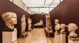 Museum-Cleaning